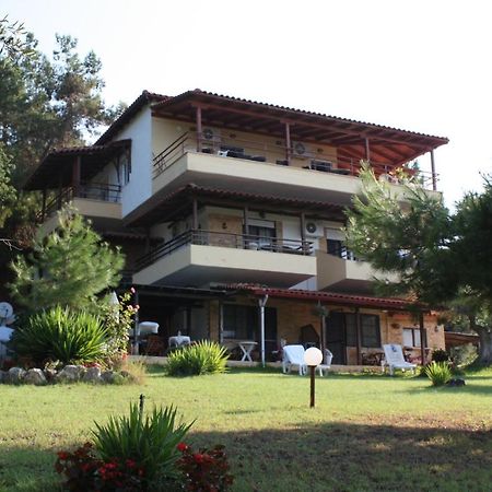 Bambola Apartments ネア・ムダニア エクステリア 写真